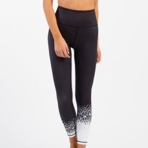 *NEW*Zyia Active White Grid Light n Tight Hi-Rise 7/8 24” (8-10)